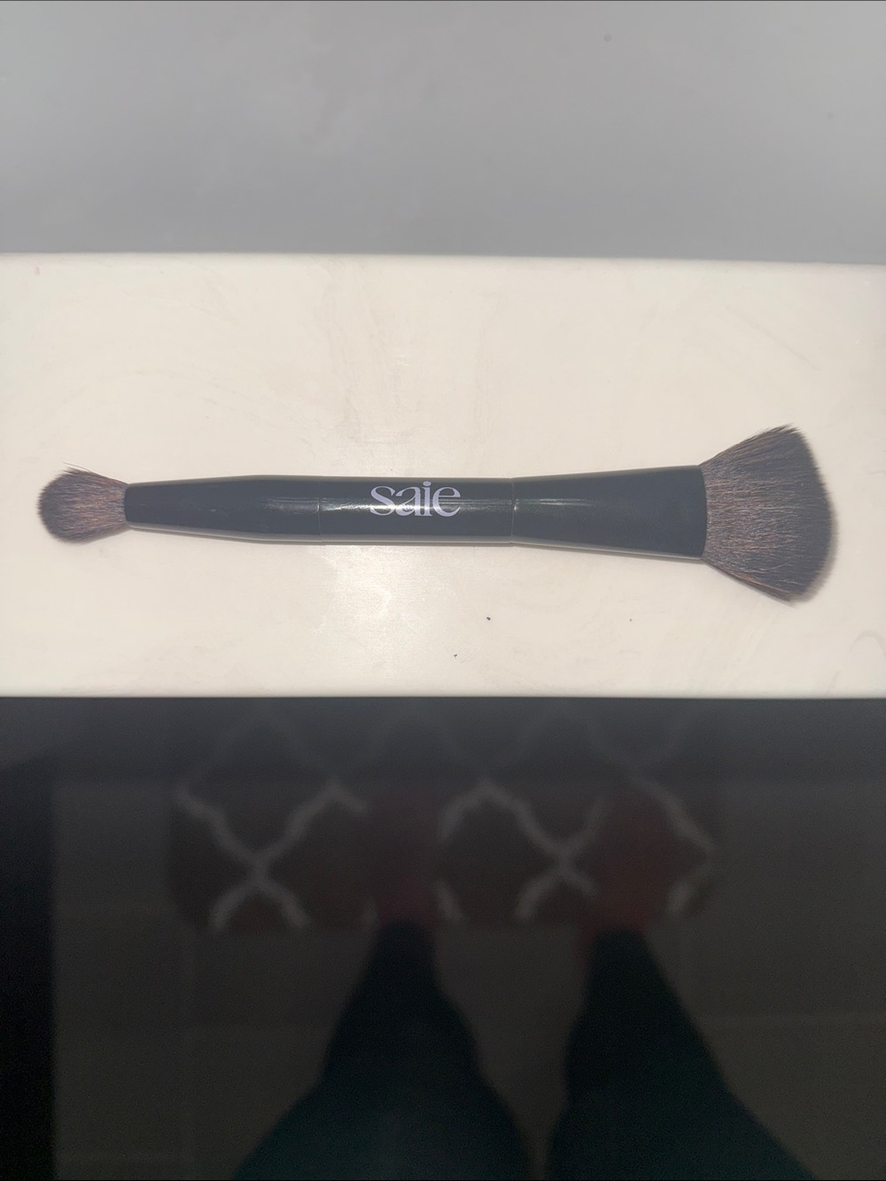 Saie Dual-Ended Makeup Brush in Black with Brown Bristles